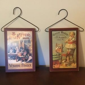 Wooden laundry signs (set of 2)